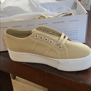 BRAND NEW Superga Platform Sneakers